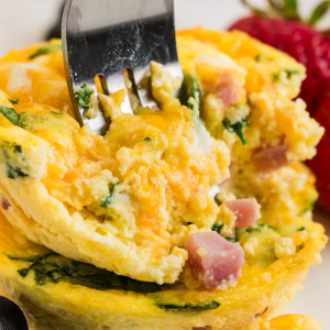 Breakfast Egg Muffins: Ham and Spinach